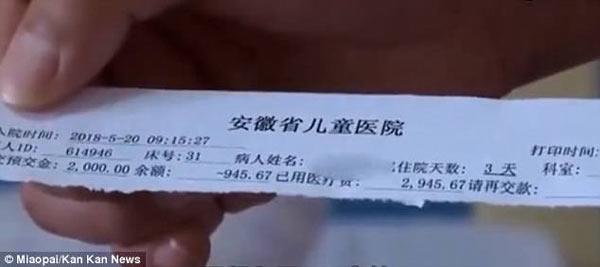 be trai mac ung thu cau xin me som quay tro lai, "con hua se khong trach me dau" - 7