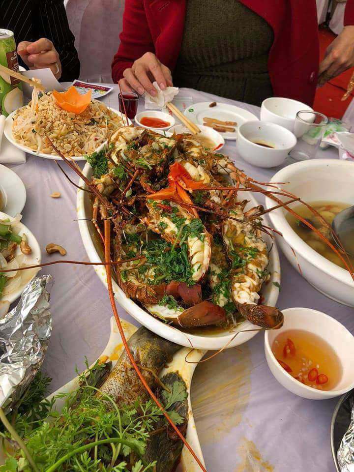 choang: co cuoi dai gia toan tom hum, cua hoang de, dan tinh than tho “ca doi chua duoc an” - 6