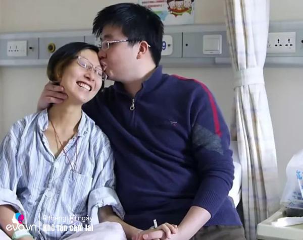 ba me gang guong tung hoi tho cuoi de sinh con roi ra di mai khien trieu nguoi khoc nghen - 1