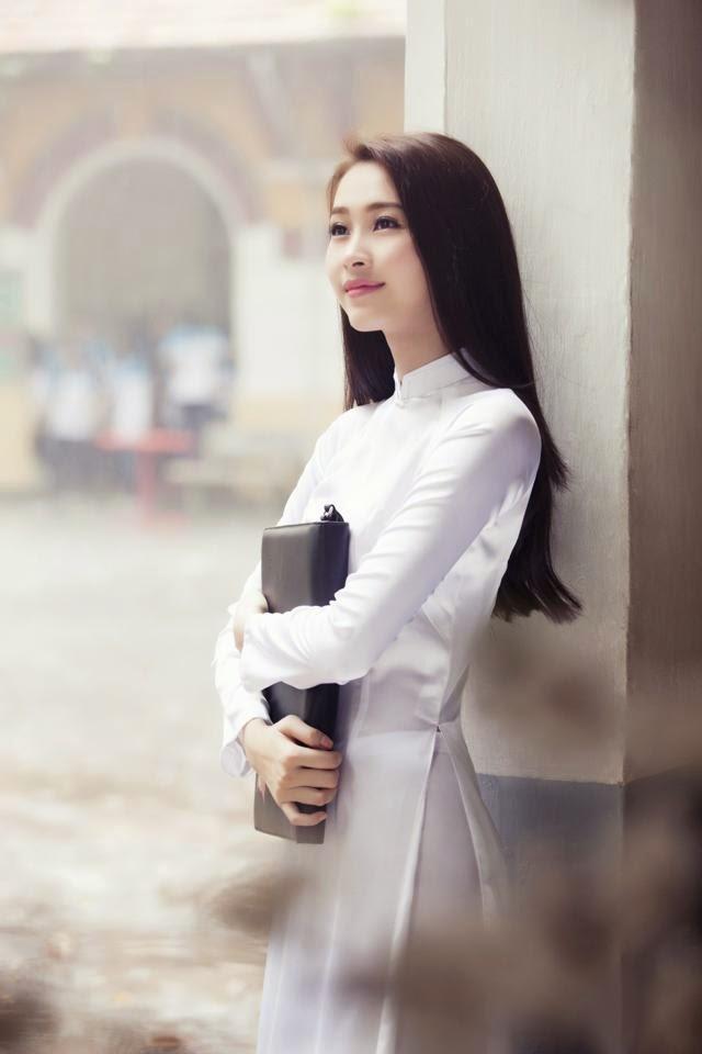 2 hoa hau hot nhat viet nam lai bat ngo dien chung mot ta ao dai trang - 13