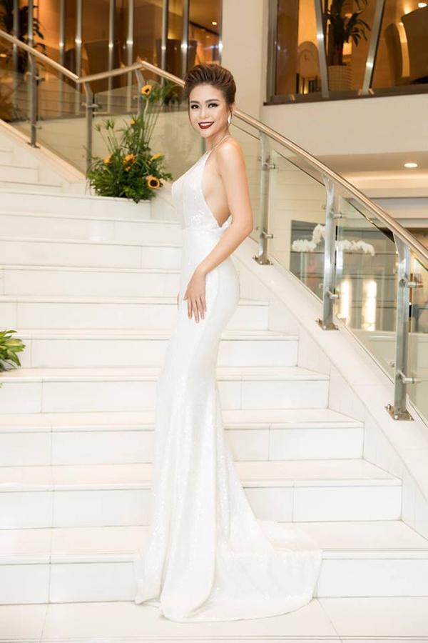 diem mat nhung chiec dam trang dep long lay cua loat my nhan viet - 3