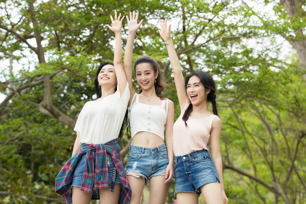 dien bikini nua kin nua ho chuan nhu hoa minzy, jun vu va sy thanh - 6
