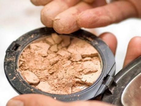 Vỡ phấn nén? Chẳng lo vì đã có bí quyết này