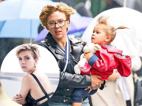 “Cô đào nóng bỏng” Scarlett Johansson cũng có lúc hóa “ngớ ngẩn” khi bên cạnh con gái