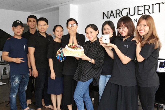 nu ceo tre tuoi thanh dat, lap nghiep tu ban tay trang khong can bang cap - 3
