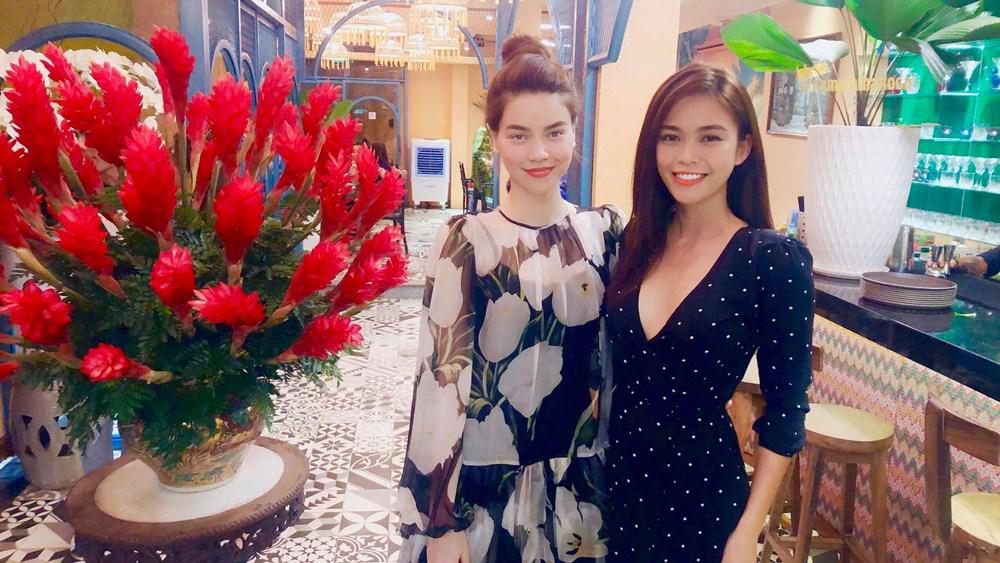 ao dai "sen vang" va vuong mien tien ty cua hoa hau h'hen nie noi nhat tuan - 12