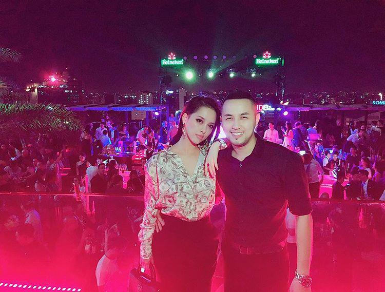 gu thoi trang sanh dieu het nac cua cap doi em chong chi dau hot nhat showbiz - 10