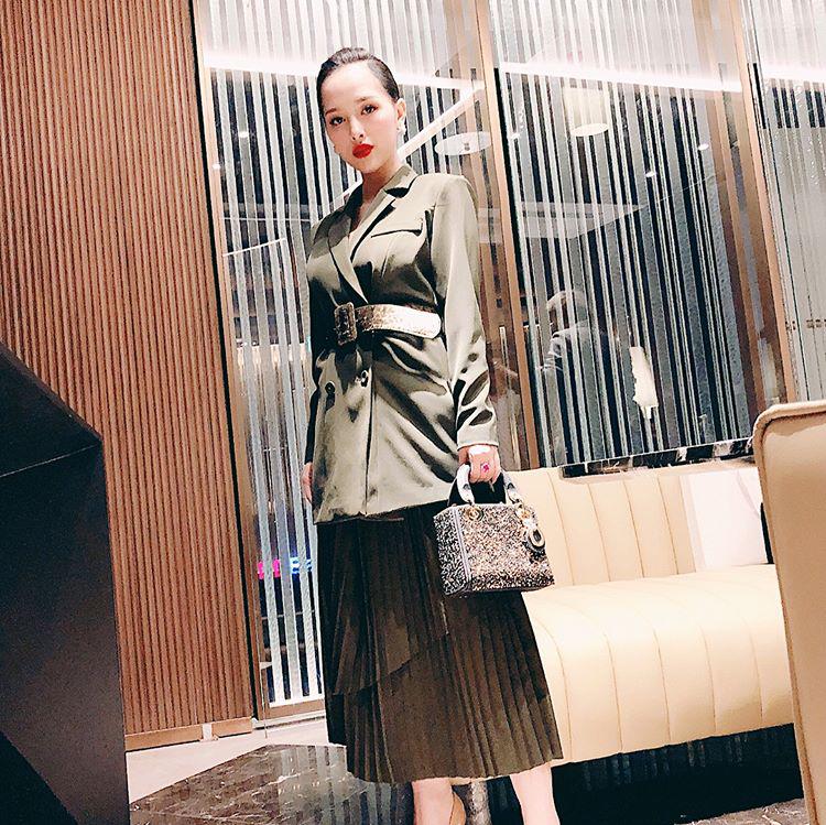 gu thoi trang sanh dieu het nac cua cap doi em chong chi dau hot nhat showbiz - 17
