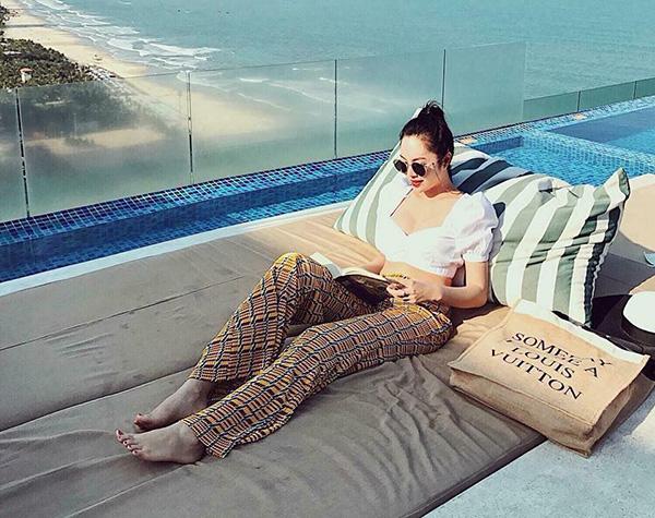 Là một lựa chọn lý tưởng để mặc mỗi khi đi chơi hay đi du lịch.
