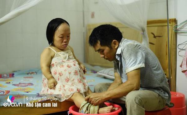 ba me nho nhu tre 4 tuoi mang thai khong ai dam cuoi, duoc chong cham nhu cong chua - 6