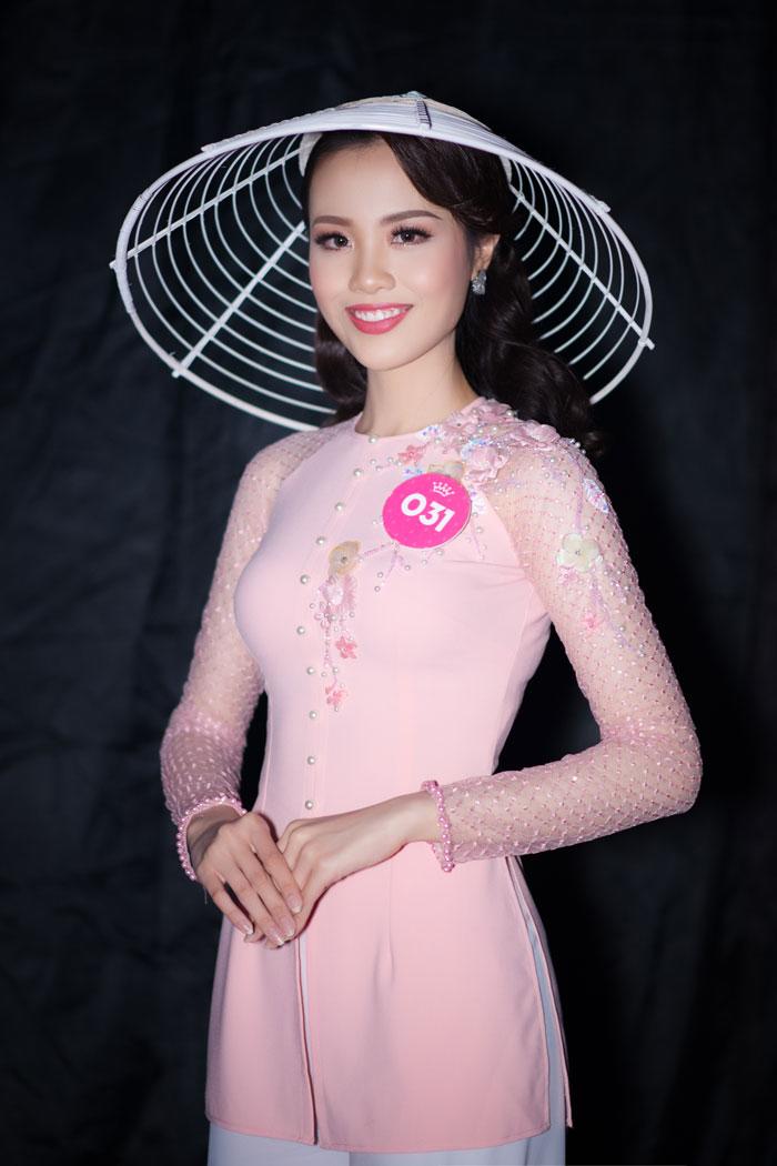 nhung dieu it ai biet ve chiec ao ba ba mau hong tai dem chung khao mien nam hhvn 2018 - 7