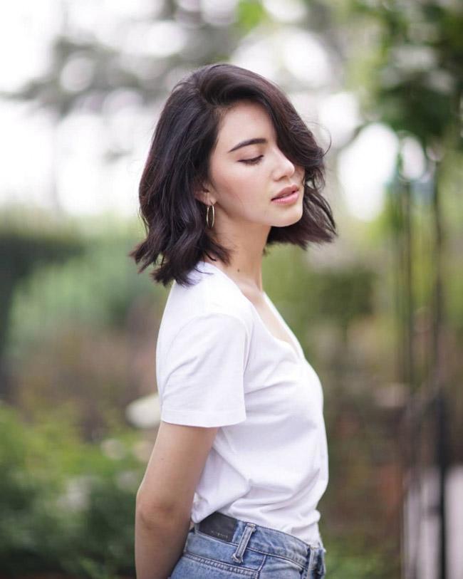 "aundrey hepburn cua thai lan" goi cam het co nhung chi thich ao phong, quan jeans - 2