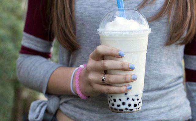 nu sinh 15 tuoi suyt chet, bac si canh bao “neu con uong thu nay se nhap vien dai dai” - 1