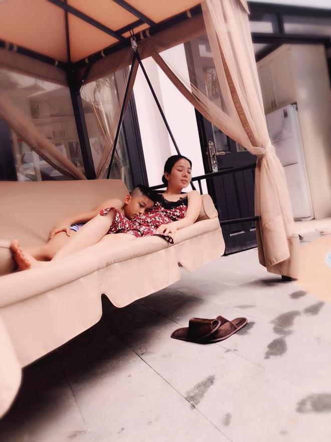 he lo hinh anh "hiem hoi" ve 2 can biet thu trieu do cua le quyen khien fan tram tro - 9