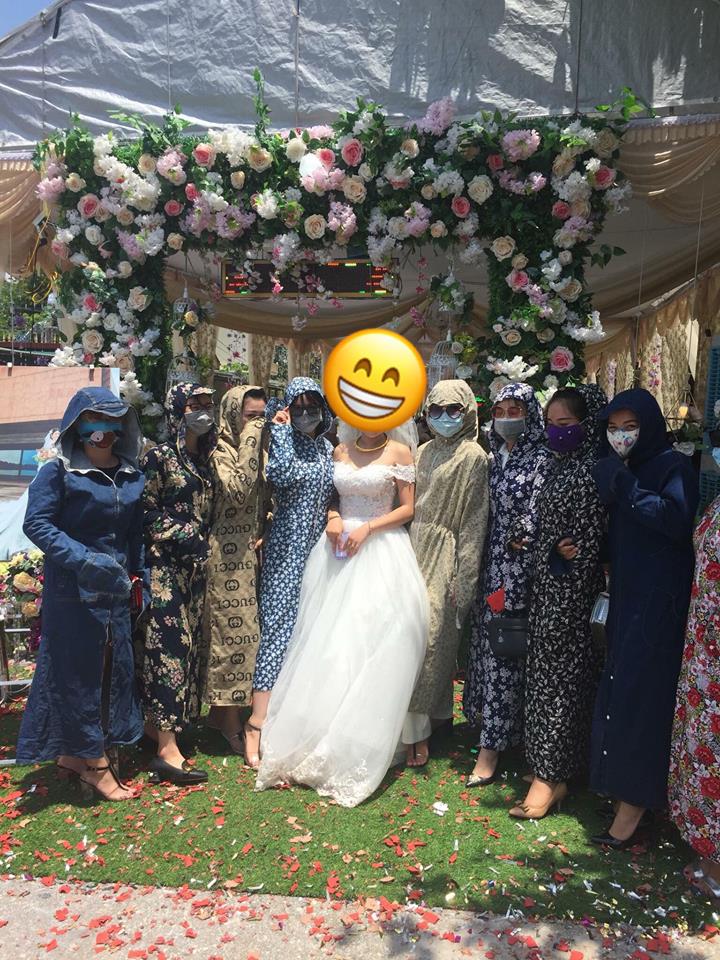 cu dan mang cuoi "vo bung" truoc thoi trang an cuoi kieu ninja cua 9 co gai tre - 1