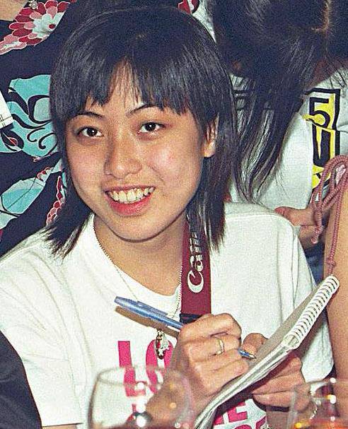 gia the cua ty phu "chuyen san my nu" cuoi cung lay nu phong vien quen nhan sac binh thuong - 7