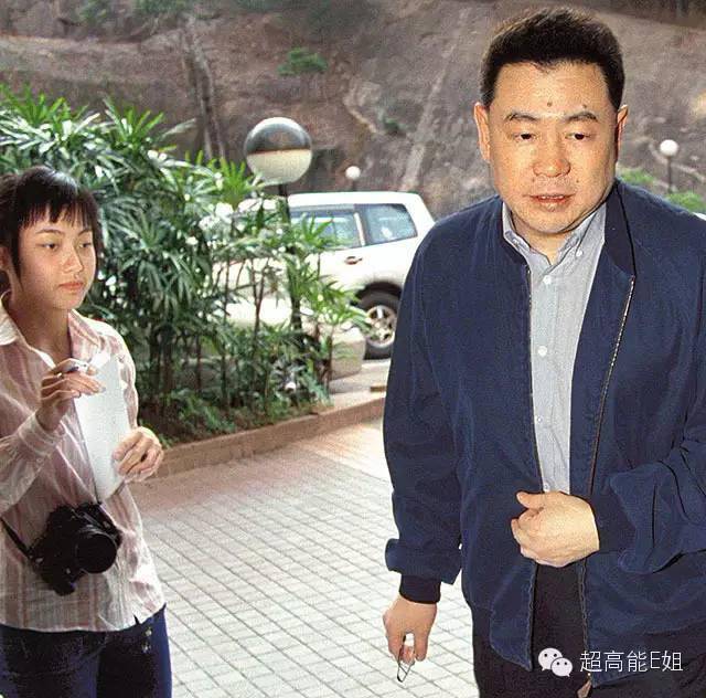 gia the cua ty phu "chuyen san my nu" cuoi cung lay nu phong vien quen nhan sac binh thuong - 8