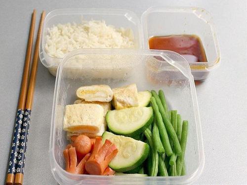 6 sai lam dan van phong phai tranh khi mang com di lam, co toi 3 dieu ai cung mac - 6