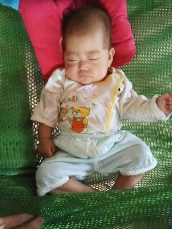 me ha nam 10 nam mong con mon moi, khi sinh doi lai chi biet do dan chang nhin con - 2