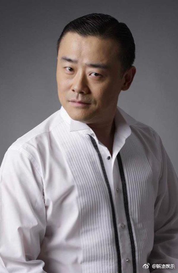 ngoi sao 24/7: kho tin ngam than hinh sieu nuot cua cuu hoa hau hong kong u40 bi "bo roi" - 7