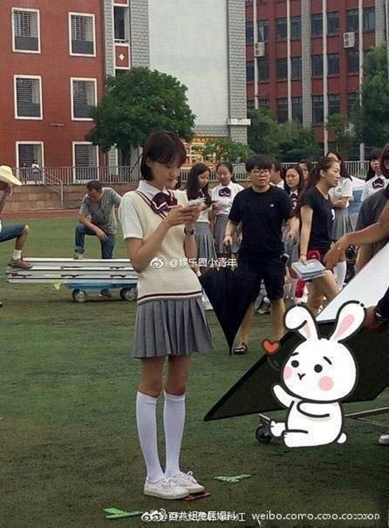 chung dong phuc nu sinh: sam thai xinh nhat lich su vuon sao bang bi trinh sang "dim toi ta" - 4