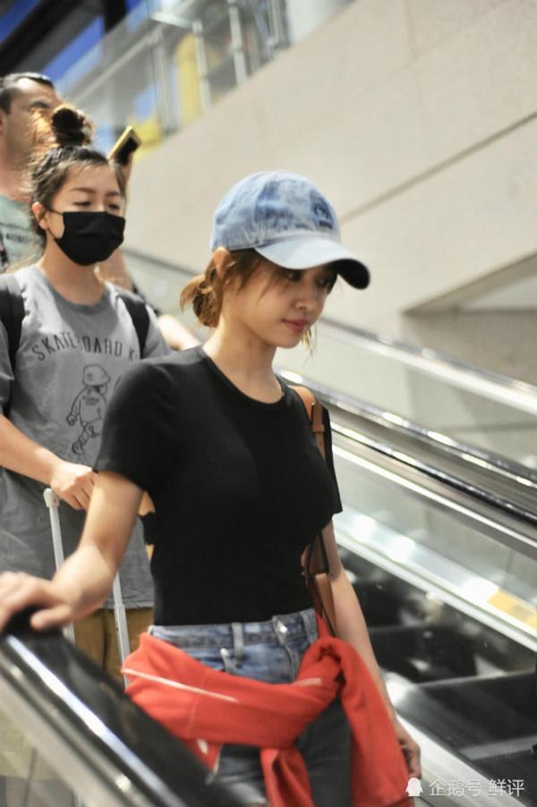 khoet ao khoe noi y, "diva so 1 xu dai" thai y lam khien fan "mat tron mat det" - 2