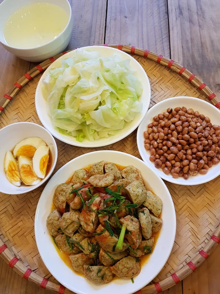 chi nau 3 mon/bua com nhung dan mang nhin thay phai cham ngay diem 10 cho me 2 con hn - 3