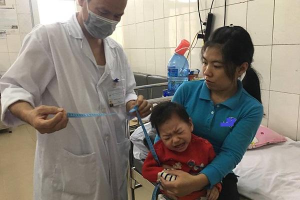 con sinh ra bi bai nao, me dau don khi biet nguyen nhan do viec da lam luc mang thai - 2