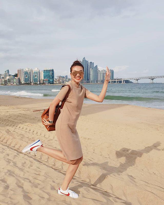 da ngam ngam kho so khong biet mac gi, cu chon vay ao mau nay la da bat tong ngay - 13