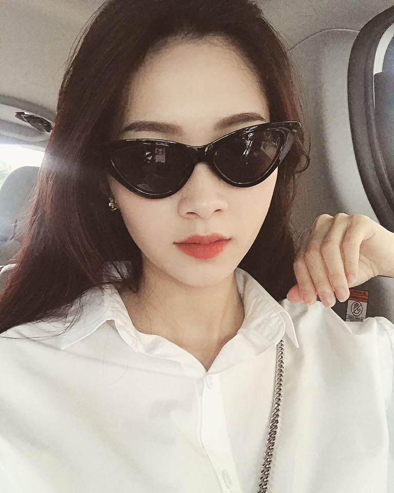 hoa hau dang thu thao "than troi" vi con khong nhan ra me, tat ca boi ly do nay! - 4