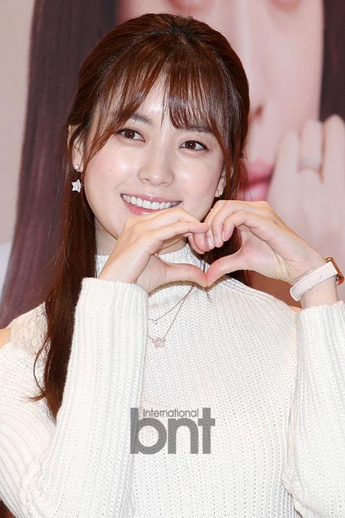 my nhan cuoi dep nhat han quoc lam gi de co lan da ngoc nga? - 2