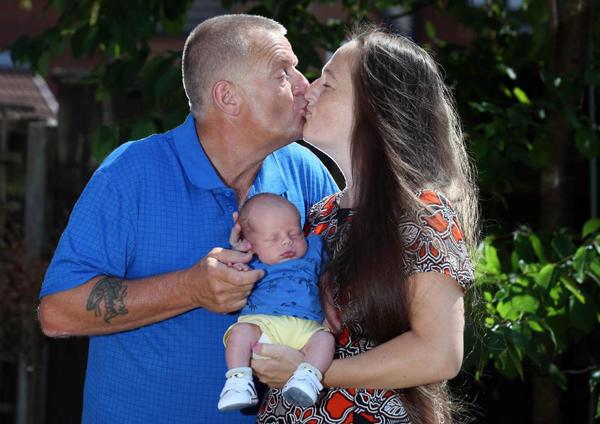 bi bac si noi khong the co con, ba me bat ngo de sau... mot tuan mang bau - 3