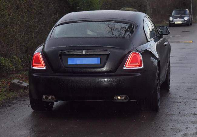 cạn cảnh dinh thụ "khung" cua cau thu ghi 1 ban giup phap vo dich - paul pogba - 3