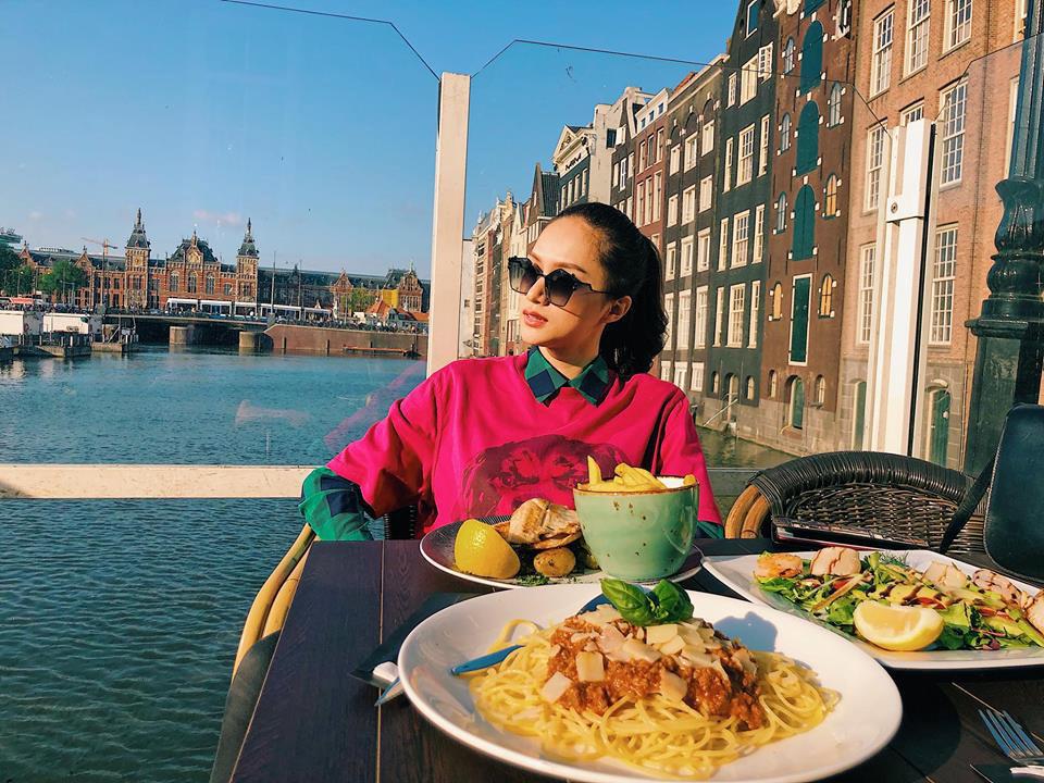 hh chuyen gioi viet nhay mua tung bung voi nguoi phap sau chien thang world cup - 6