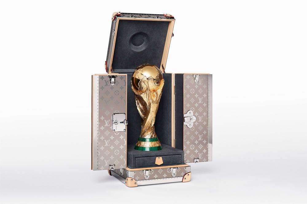 it ai biet, chiec vali dung cup vang cua world cup 2018 la hang hieu xa hoa - 3