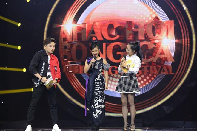 man song ca dac biet cua diva hong nhung va co giao ve huu "gay sot" nguoi ham mo - 1