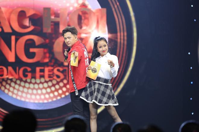 man song ca dac biet cua diva hong nhung va co giao ve huu "gay sot" nguoi ham mo - 9