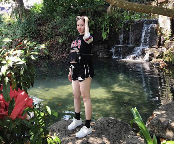 me 2 con van dep bat chap nho che do an uong "vao con khong vao me" khi mang bau - 3