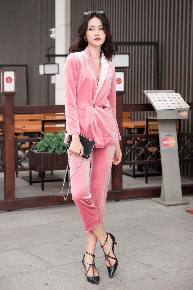 loat my nhan ten tuoi bat ngo tham gia "duong dua" hoa hau sieu quoc gia viet nam 2018 - 6