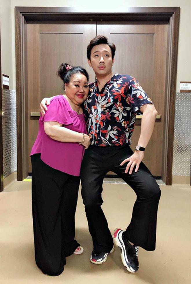 sao viet 24h: dep song gio - thi phi, pham anh khoa binh yen vui dua cung 2 con - 7