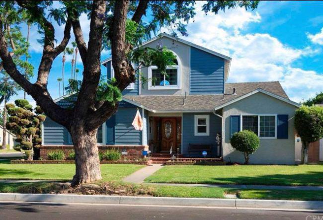 tham biet thu trieu do dam chat dan toc giua troi tay cua ca si quang dung va con trai - 2