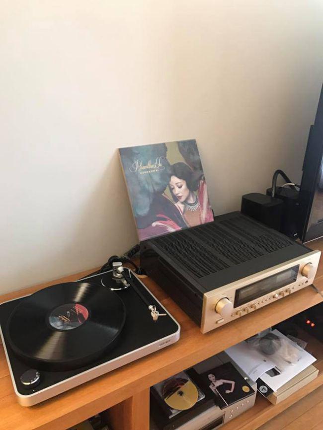 tham biet thu trieu do dam chat dan toc giua troi tay cua ca si quang dung va con trai - 6