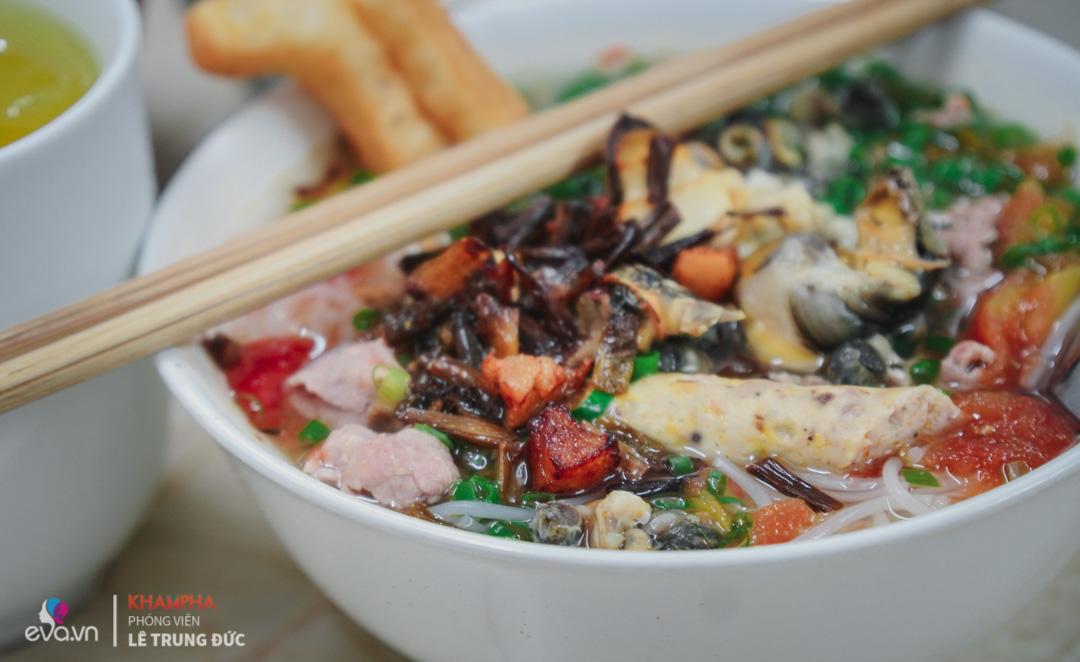 quan bun oc top mo hon 40 nam doc dao nhat ha noi, ngay cuoi tuan ban gan nghin bat - 4