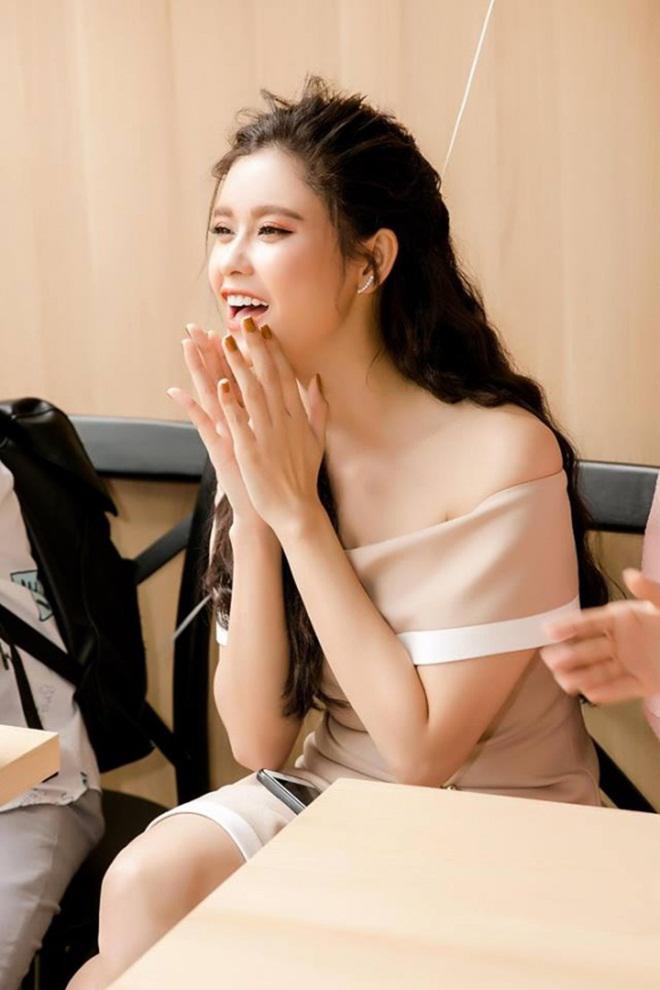 sao viet 24h: ho ngoc ha khoe anh con trai subeo giua khong gian dep nhu mo o my - 11