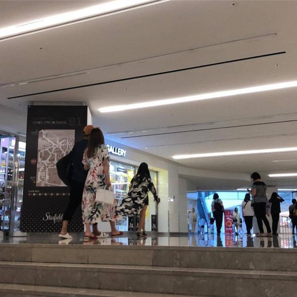 tron 2 cau quy tu, "co nang ngo ngao" jeon ji hyun di ham nong tinh cam cung ong xa - 1