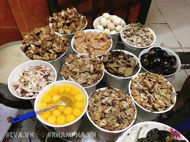 tu bi me chong che, ba lao nau duoc noi chao suon 45 nam ngon nuc tieng sai gon - 3