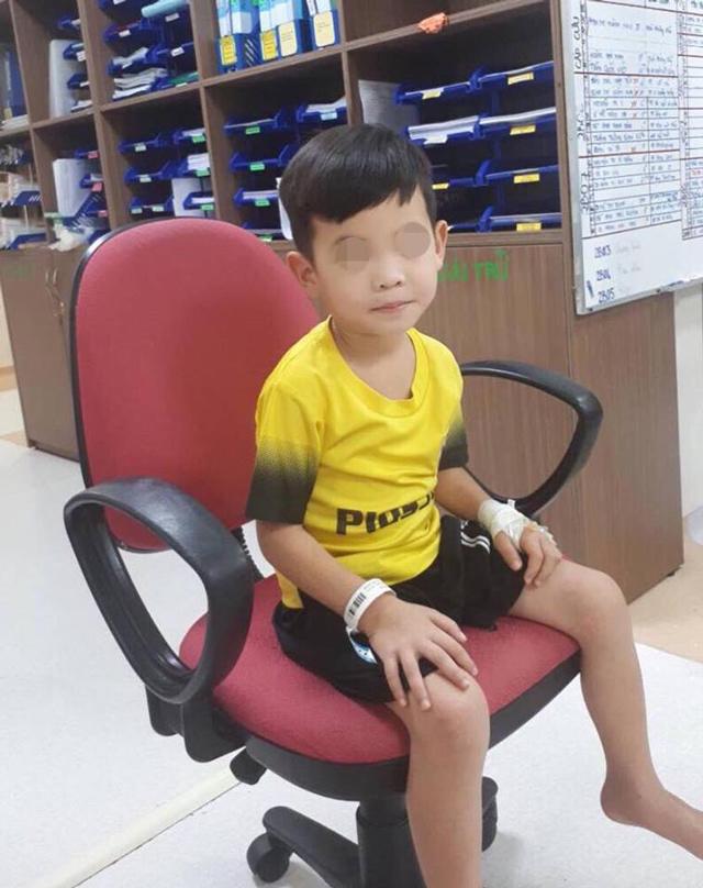 be trai bung phinh to nhu bau vi bi tao bon 5 nam, nhin phim chup con giat minh hon - 3