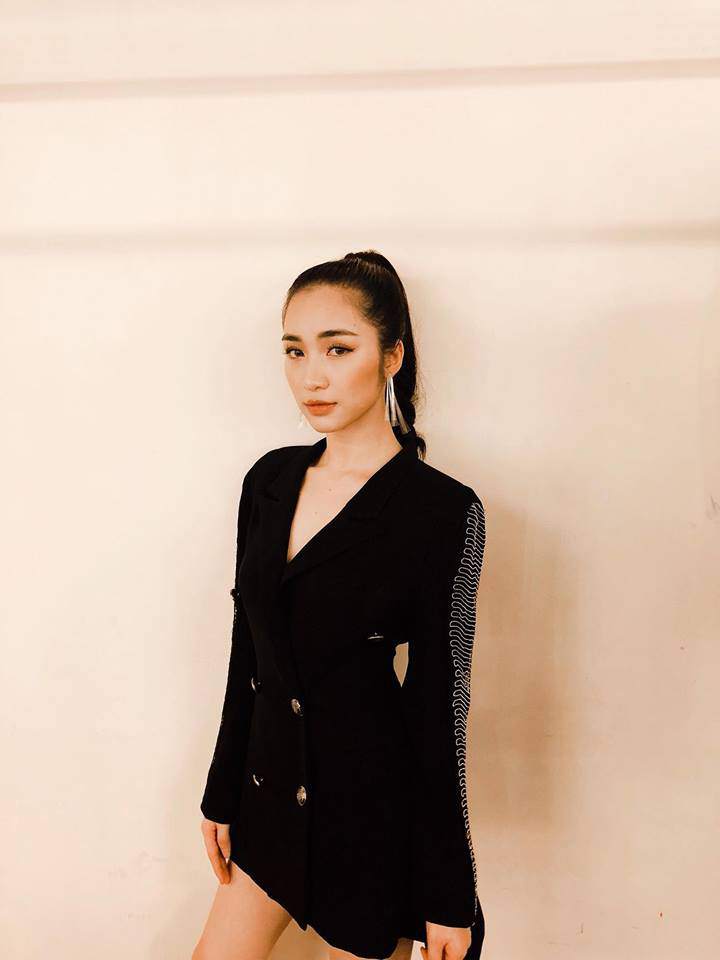 cuoi be bung voi thoi trang di an thit nuong ba dao cua "chi dai hoa ram but" hoa minzy - 13