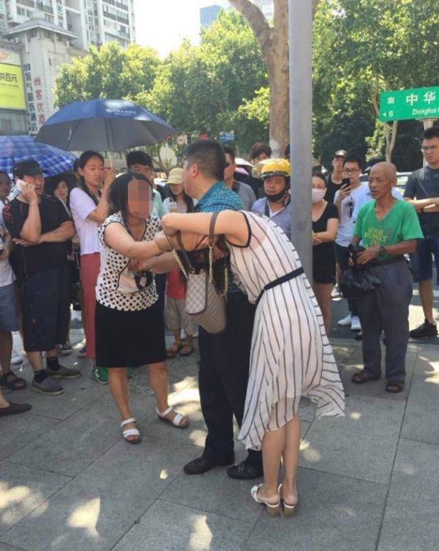 tin tuc 24h: vo lao vao danh ghen, chong can kich liet va cai ket bat ngo cho co bo - 1