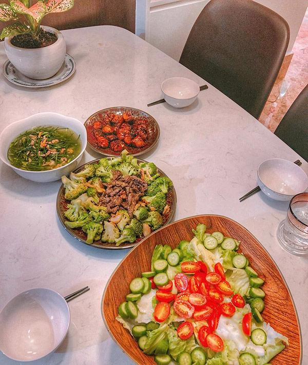 cham diem mam com cua 3 my nhan showbiz khi lam dau 3 gia toc trieu do o viet nam - 9